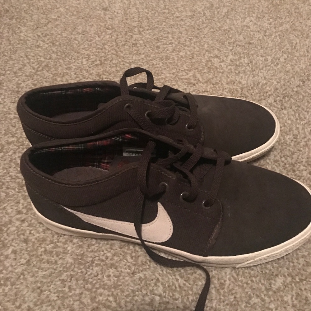 Nike air canvas low top size 10.5 worn once